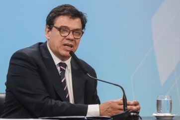 Batakis mete bisturí en el Estado en busca del equilibrio fiscal y los gremios ya están alerta