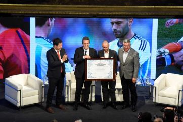 Javier Mascherano fue homenajeado por la Cámara de Diputados