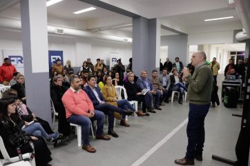 Con mayor protagonismo en el Gobierno, el massismo sale por la Provincia a mostrar gestión