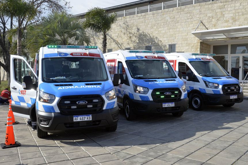 Zamora presentó 3 nuevas ambulancias del Sistema de Emergencias Tigre