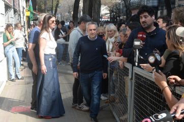 El PJ bonaerense le marca la cancha a la oposición y prepara un congreso en Merlo