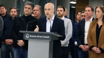 Kicillof se metió en la interna de la oposición y dijo que 