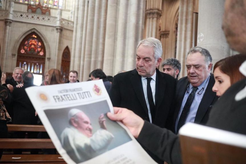 La iglesia apostó a emparchar la grieta en La Plata y la política respondió con presencia