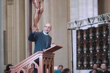 La iglesia apostó a emparchar la grieta en La Plata y la política respondió con presencia