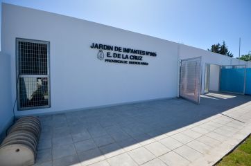 Kicillof inauguró un Jardín de Infantes en distrito oficialista y chicaneó a Macri