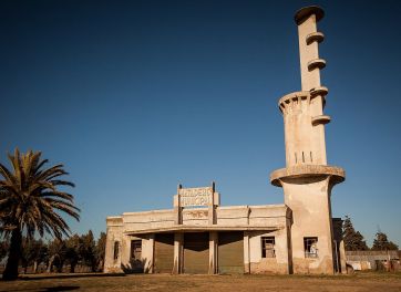 Buscan recuperar la arquitectura de Salamone en el interior bonaerense