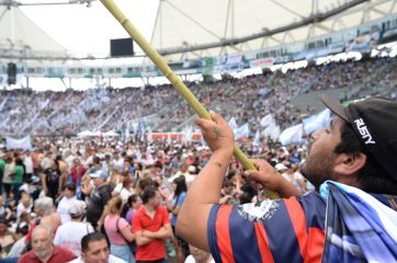 Así llegaron los funcionarios y la militancia K al Estadio Único de La Plata