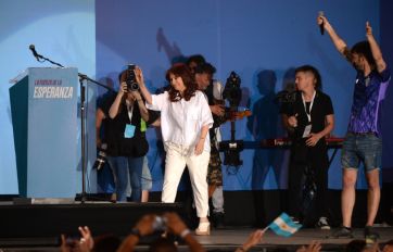 Al ritmo de “Cristina Presidenta”, la vice dijo: 