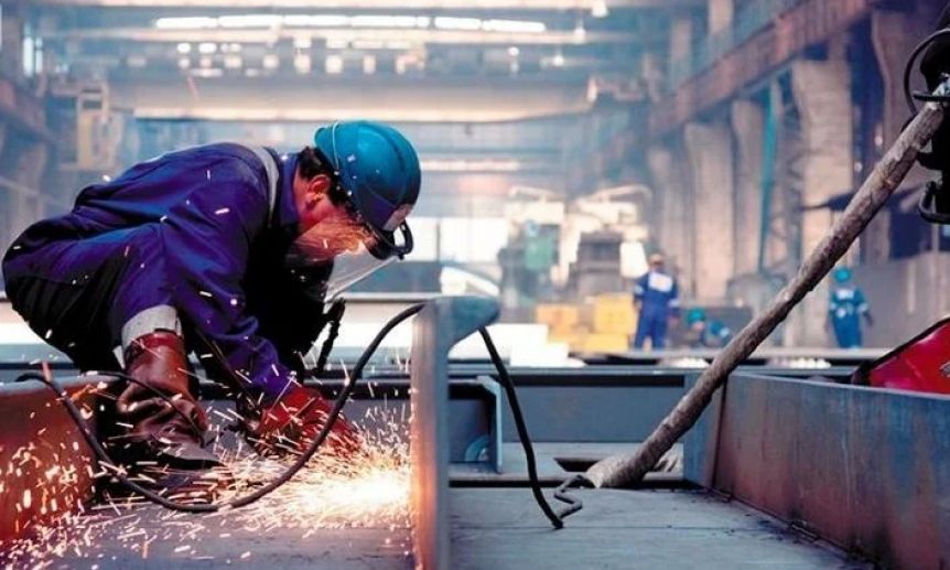 La actividad económica retrocedió 0,3% en agosto