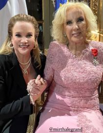 Mirtha Legrand fue distinguida por la Embajada de Francia