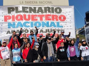 Sube la temperatura en las calles: piqueteros reclaman por planes sociales y el kirchnerismo moviliza por Cristina