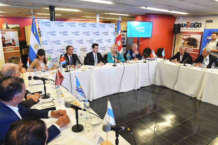 En apoyo a CFK, Magario encabezó la reunión del Foro Permanente de Vicegobernadores