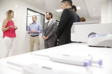 Insaurralde y Sujarchuk inauguraron una planta de elaboración de reactivos de diagnóstico 