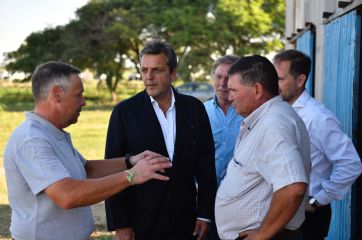 Las recorridas y estrategias de los candidatos en la playa