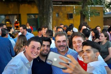 Las recorridas y estrategias de los candidatos en la playa