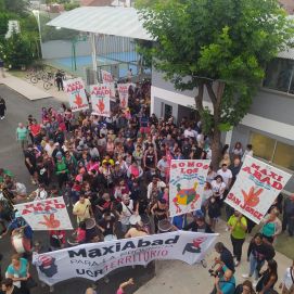 Banderas, pancartas y varios 