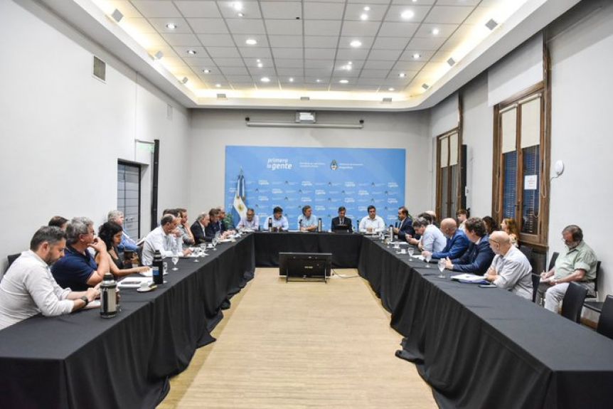 Funcionarios nacionales y el campo ajustan la agenda a la espera de precisiones para los afectados