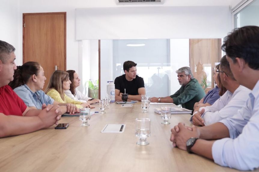 ¿Paritaria electoral?: intendente rompe el techo y firma un acuerdo de 144%
