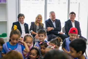 Espinoza y Perczyk visitaron un nuevo jardín de infantes en La Matanza