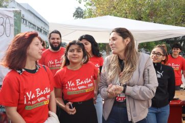 Entre inauguraciones y apoyo al campo, los precandidatos mudaron su campaña al interior bonaerense