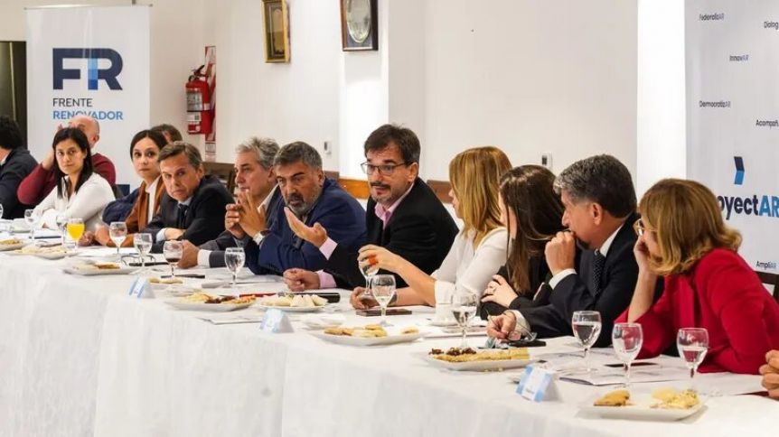 En medio de la disputa por el reglamento interno, el Frente Renovador respaldó a Máximo