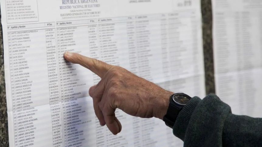 Los bonaerenses marcan la cancha: casi cuatro de cada diez votos están en la Provincia