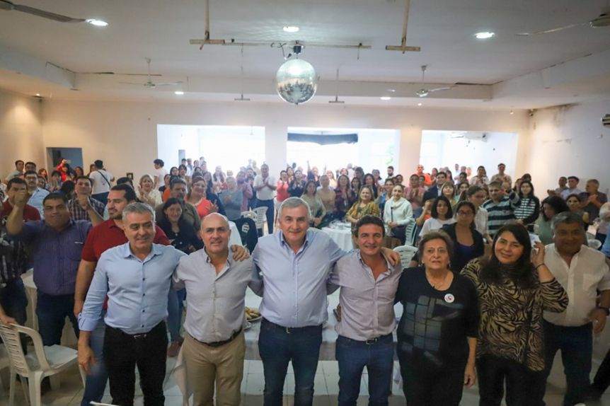 Martes de campaña: oposición en territorio peronista, oficialismo en provincia radical