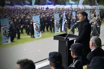 Junto a Berni, Kicillof entregó 325 patrulleros y sacó chapa de la inversión en seguridad