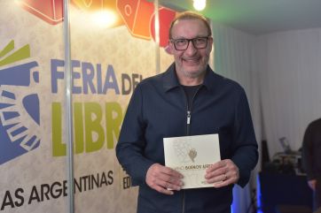 Senador de UP presentó libro y agradeció el acompañamiento de Massa y Kicillof