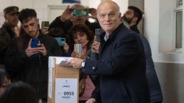 Grindetti fue a misa, votó y denunció que 