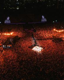 Al borde de las lágrimas, Chano inició el primer show despedida de Tan Biónica