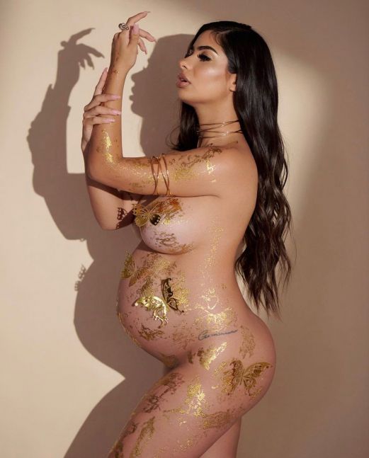 Daniela Celis posó desnuda y compartió una profunda reflexión de su embarazo de cinco meses