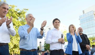 Kicillof sigue de rotation y desembarca en tierras cambiemitas para traccionar para Massa