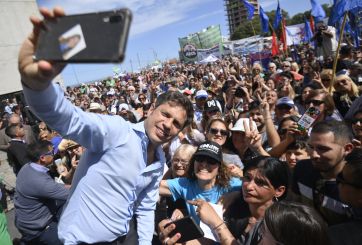 En busca del 60%, Kicillof cerró la gira “Massa Presidente” por el interior 