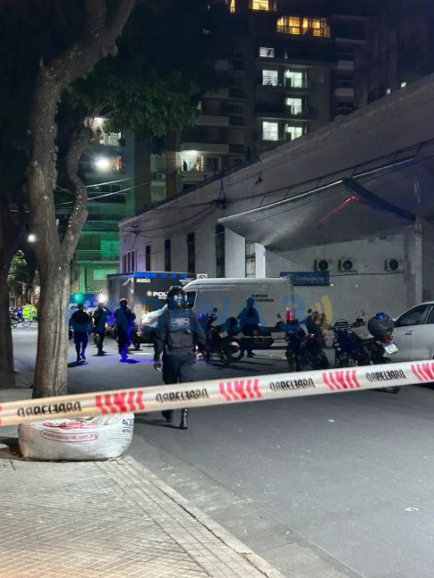 Contenido sensible: sicarios irrumpieron en un hospital y mataron a un policía