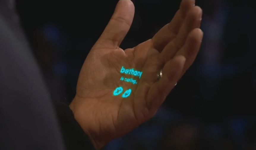 'AI Pin' de Humane, todos los detalles del nuevo dispositivo que pretende reemplazar a los celulares