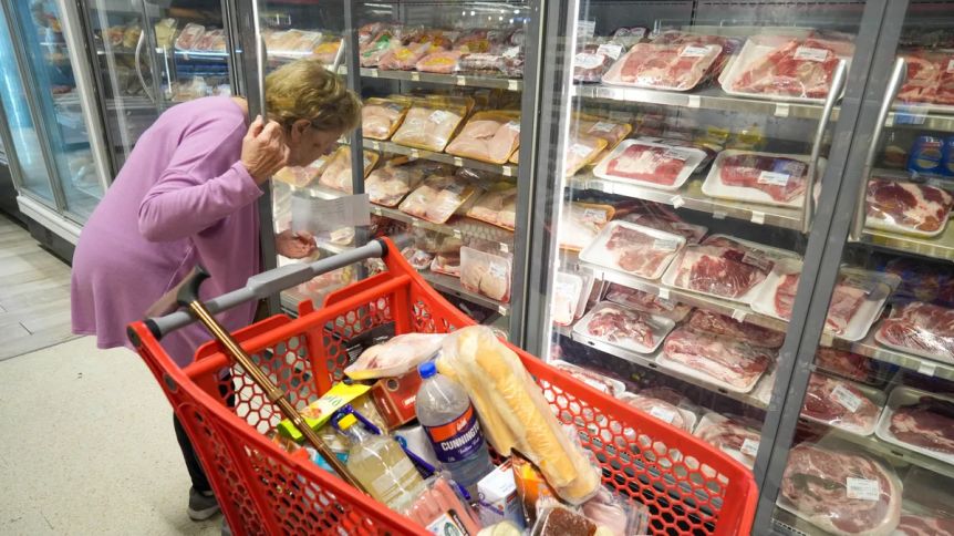 Según INDEC, la inflación de diciembre fue de 25,5% y cerró 2023 con 211,4%