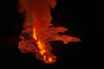 Impactantes imágenes de la erupción de un volcán en Islandia