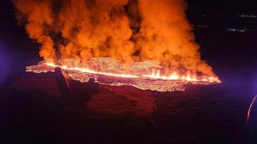 Impactantes imágenes de la erupción de un volcán en Islandia