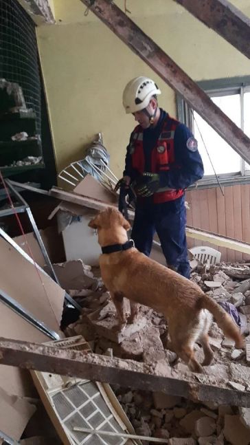 Derrumbe en Caballito: una mujer fallecida y gran despliegue para rescatar a otras personas