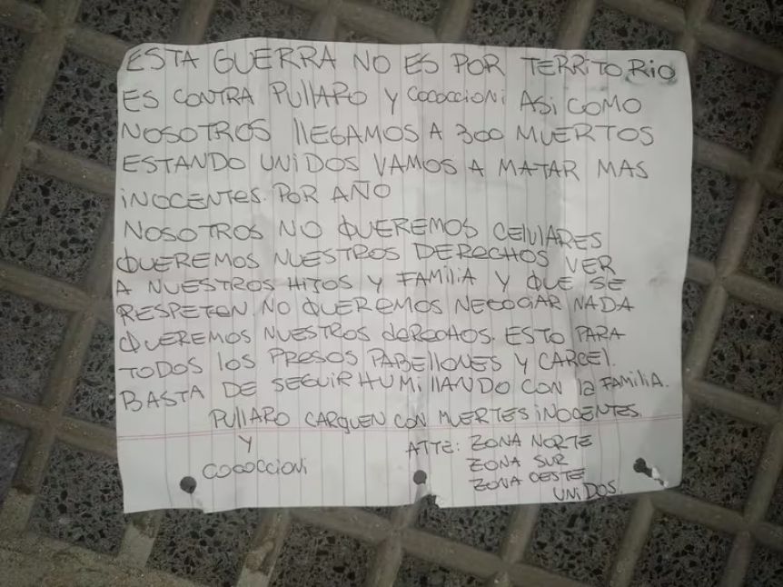 Asesinaron a un playero en Rosario y dejaron una nota de amenaza al gobernador Pullaro