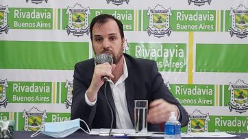 Intendente disparó munición gruesa por la herencia y su antecesor lo desafió a un debate público