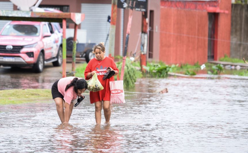 Provincia sale al rescate de las ciudades damnificadas por la tormenta y entrega asistencia a municipios afectados