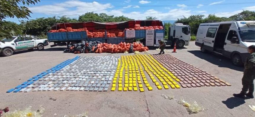 Operativo “Zapallos duros”: hallaron más de 860 kilos de cocaína en una carga de hortalizas