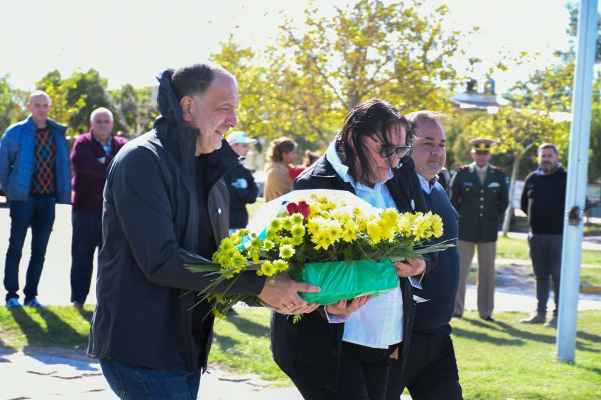 Día de Malvinas en los municipios: vigilias y emotivos homenajes a los excombatientes