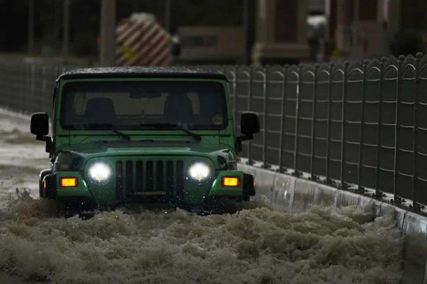 Las impactantes imágenes de las inundaciones en los Emiratos Árabes, Dubái y países vecinos