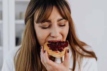 Aprendé cómo evitar el picoteo entre comidas: los consejos de una especialista