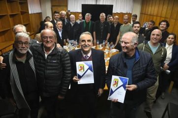 ¿Tregua a la interna?: reunión secreta entre dos dirigentes peronistas antagónicos