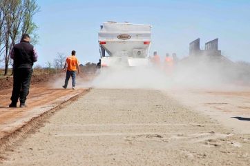 Festejo en distritos del Oeste: reinician obras en una ruta clave de la Provincia 