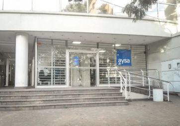 Fernando Gray mostró su preocupación por el cierre de la oficina de Aysa en el municipio